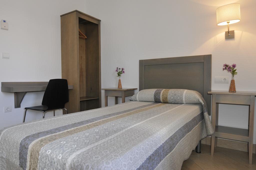 Hostal Tarifa -Recepcion Abierta Las 24H- Екстериор снимка
